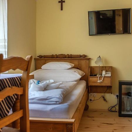 Szent Gellert Borhaz Es Vendegfogado Bed and Breakfast Makó Exteriör bild