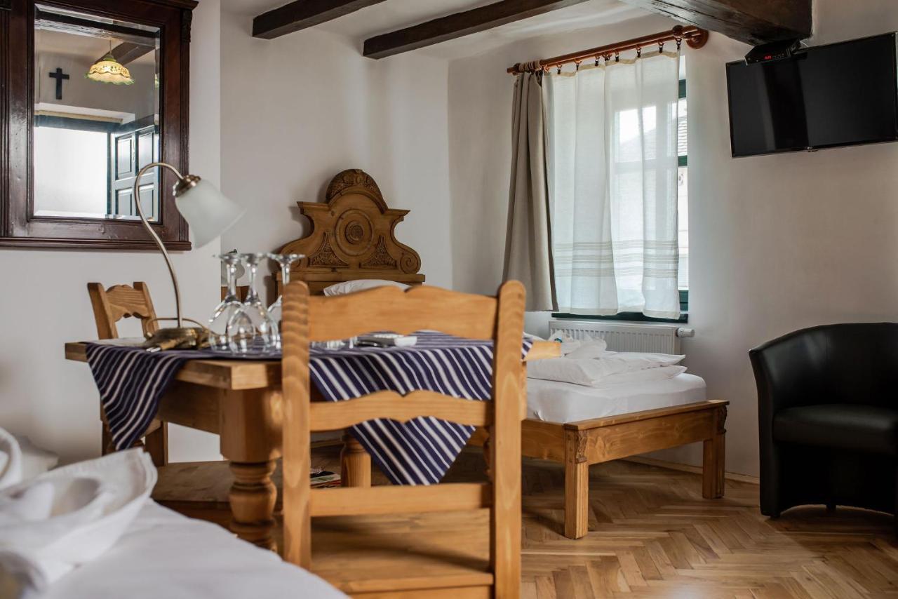 Szent Gellert Borhaz Es Vendegfogado Bed and Breakfast Makó Exteriör bild