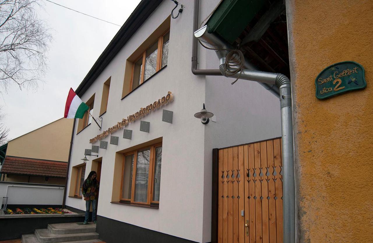 Szent Gellert Borhaz Es Vendegfogado Bed and Breakfast Makó Exteriör bild