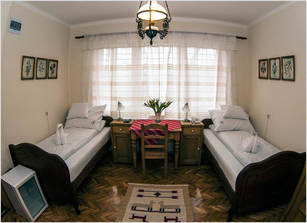 Szent Gellert Borhaz Es Vendegfogado Bed and Breakfast Makó Exteriör bild