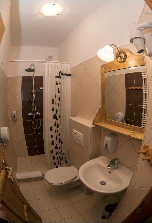 Szent Gellert Borhaz Es Vendegfogado Bed and Breakfast Makó Exteriör bild