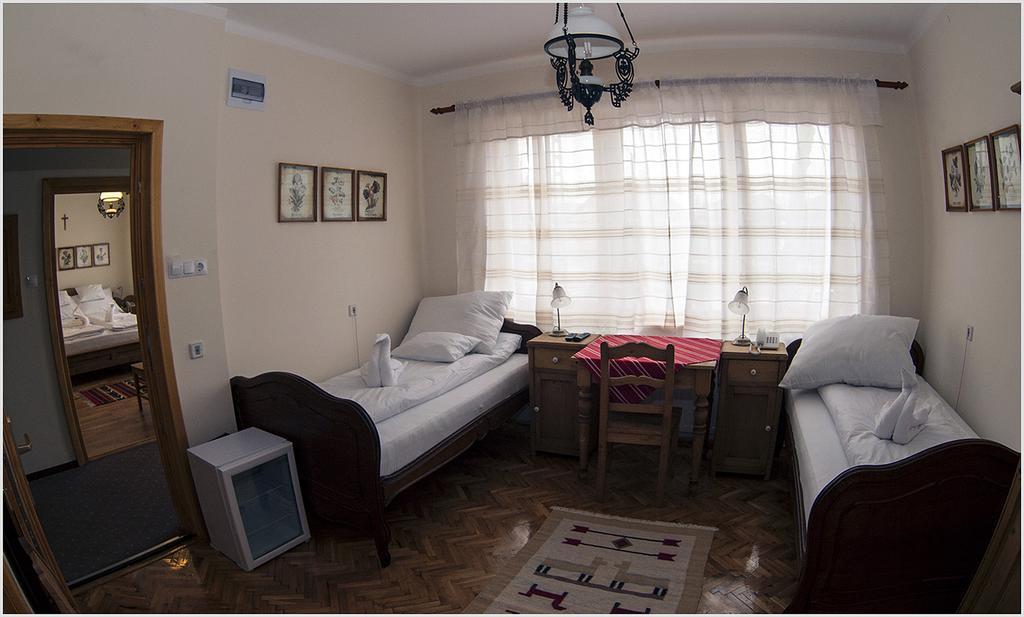 Szent Gellert Borhaz Es Vendegfogado Bed and Breakfast Makó Rum bild