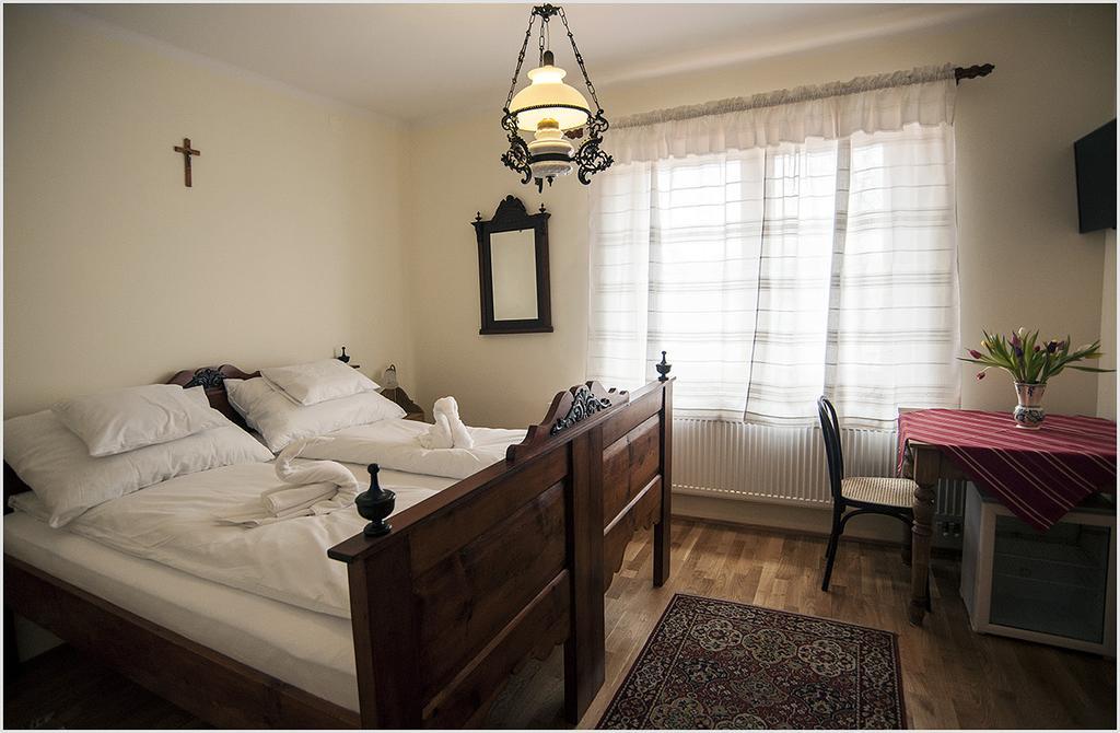 Szent Gellert Borhaz Es Vendegfogado Bed and Breakfast Makó Rum bild